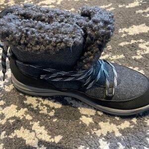 Clark’s short winter boots